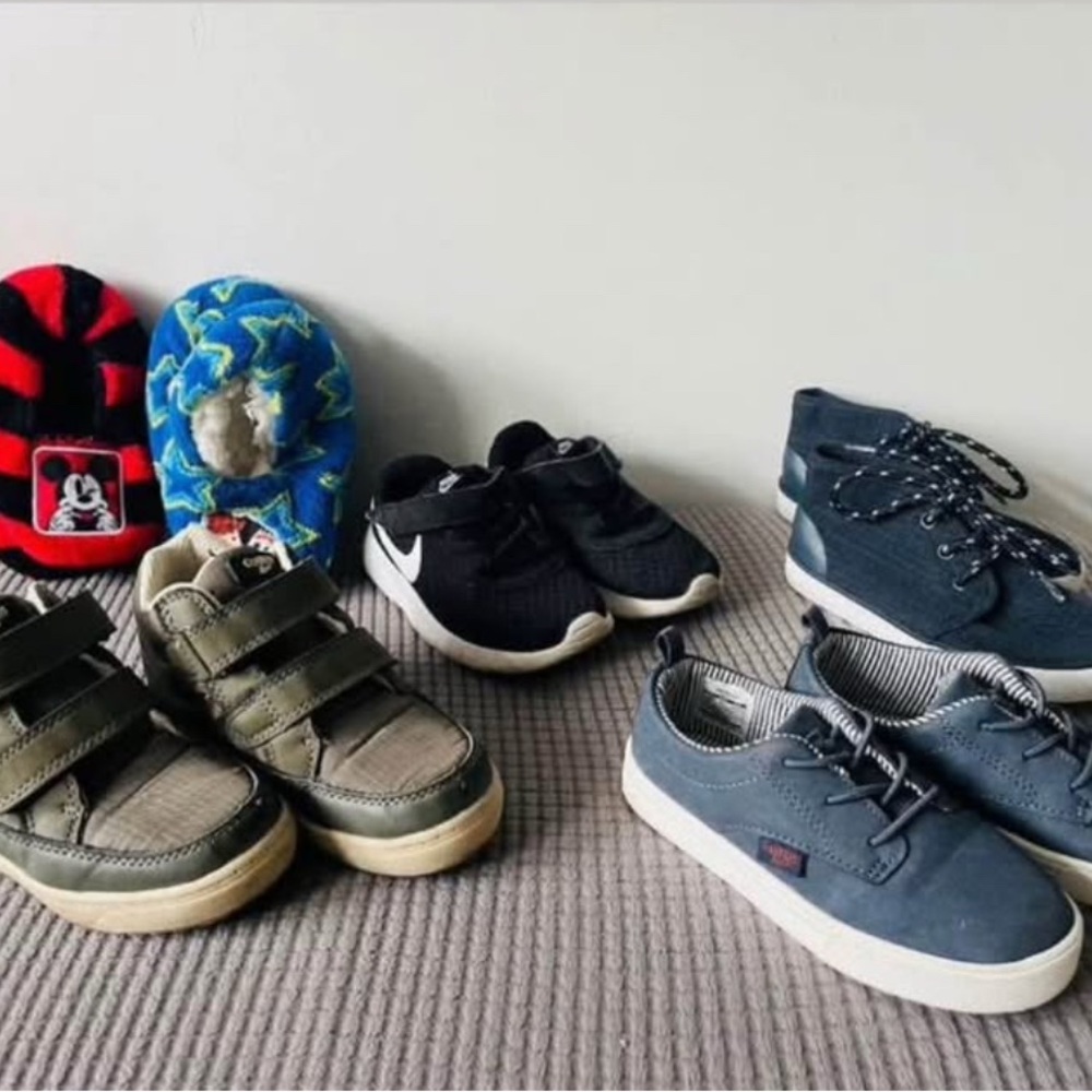 OshKosh B'gosh, Nike Black and other Kids Sneakers